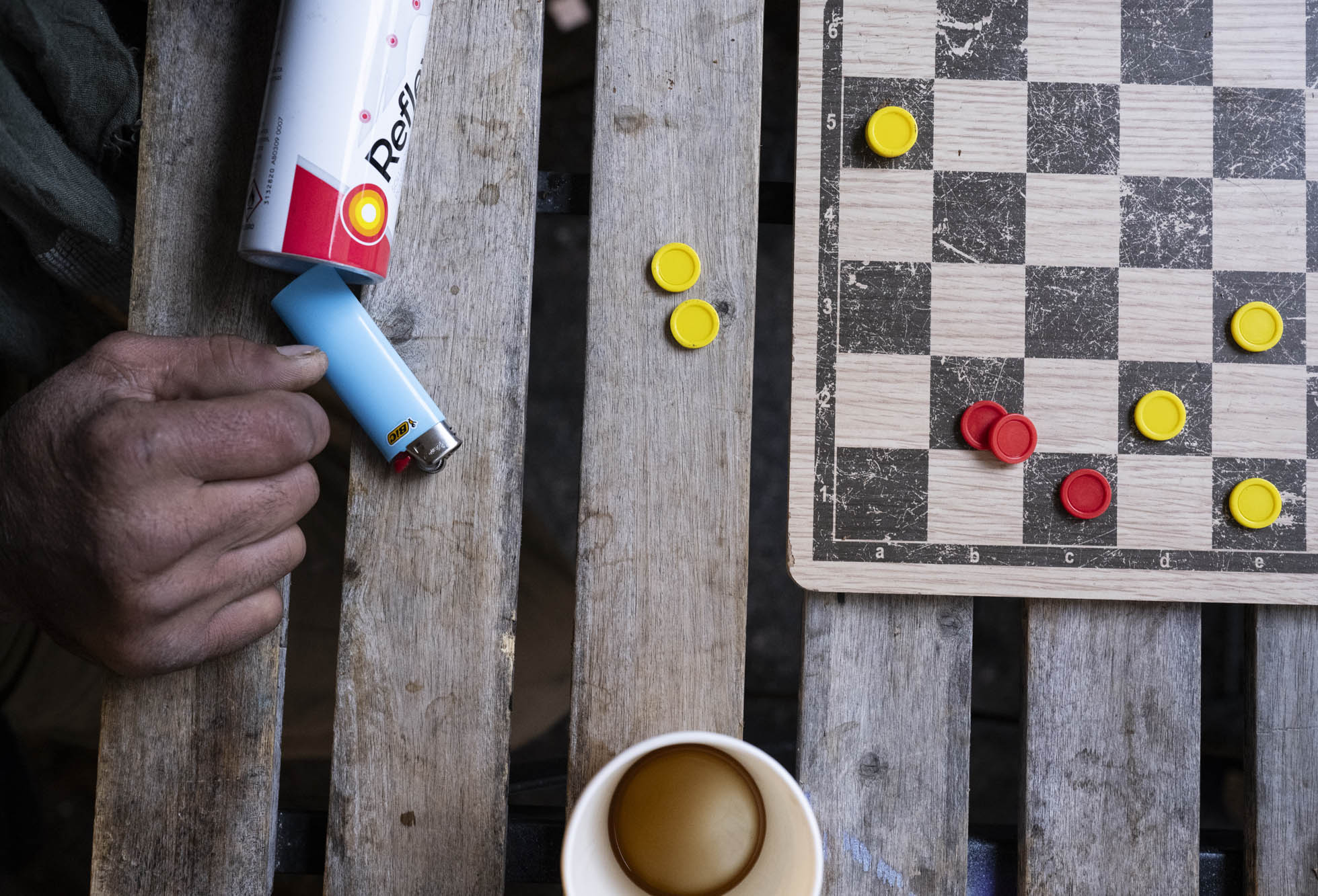 Au mur, de l'humour et de la prévention sur fond acidulé